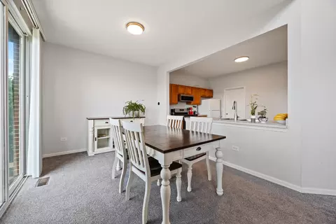 Dining - 630 Legend Ln, Mchenry, IL 60050 photo 2 of 2