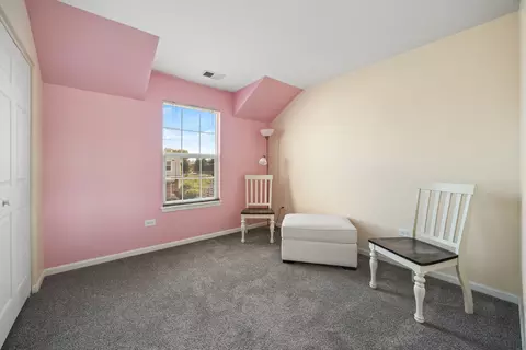 Bedroom - 630 Legend Ln, Mchenry, IL 60050 photo 3 of 4
