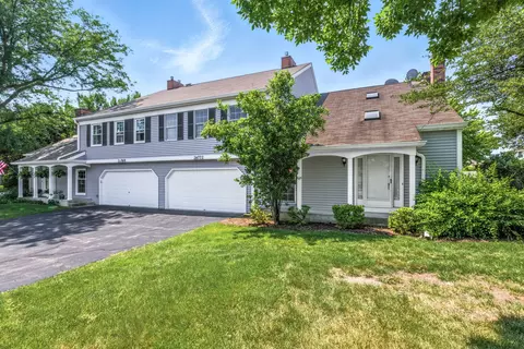2 S772 Timber Dr, Warrenville, IL 60555