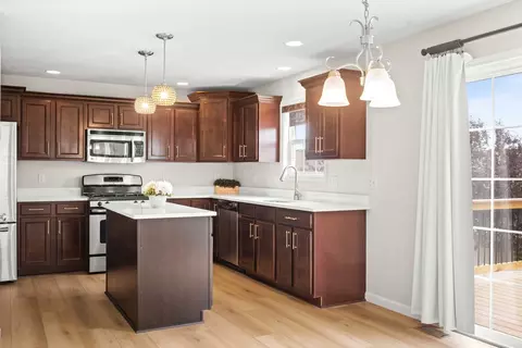Kitchen - 1312 Wicklow Dr, Bloomington, IL 61705 photo 4 of 5