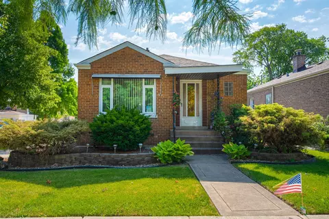 5401 S Nagle Ave, Chicago, IL 60638