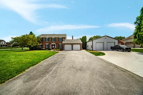 26711 S Greenbriar Dr, Monee, IL 60449