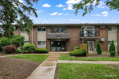 2300 Old Tavern Rd #101, Lisle, IL 60532