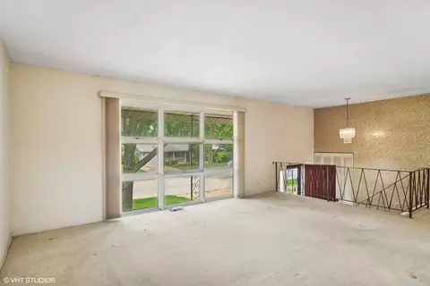 809 E Baldwin Rd, Palatine, IL 60074 photo 3