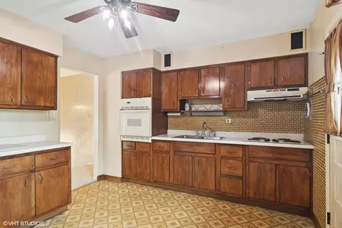 809 E Baldwin Rd, Palatine, IL 60074 photo 6