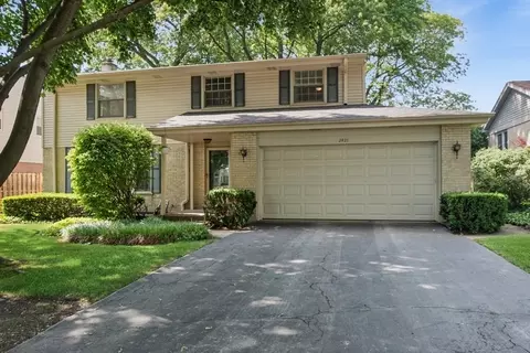 2421 Swainwood Dr, Glenview, IL 60025
