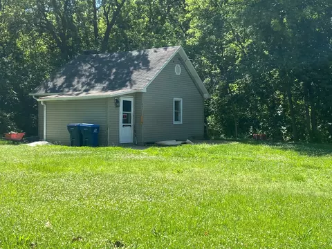 621 N Austin Ave, Waukegan, IL 60085