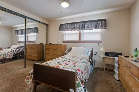 Bedroom - 8637 Plainfield Rd, Lyons, IL 60534 photo 1 of 5
