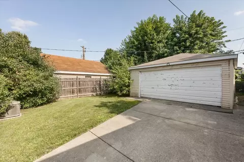 Exterior - 8637 Plainfield Rd, Lyons, IL 60534 photo 2 of 3
