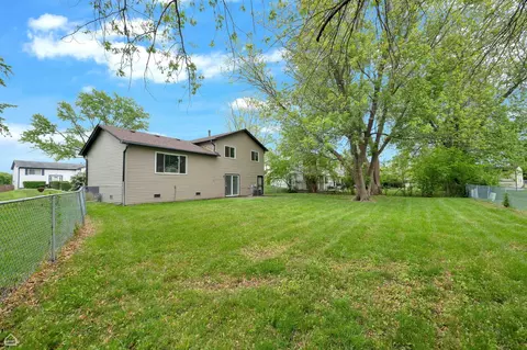 46 Cloverleaf Rd, Matteson, IL 60443 photo 9