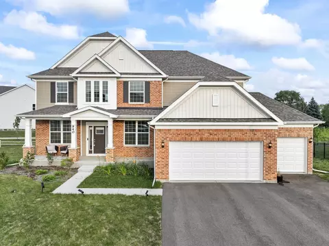 940 Treeline Dr, Algonquin, IL 60102