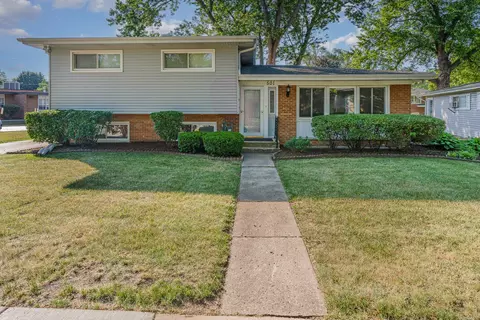 501 S 5th St, West Dundee, IL 60118