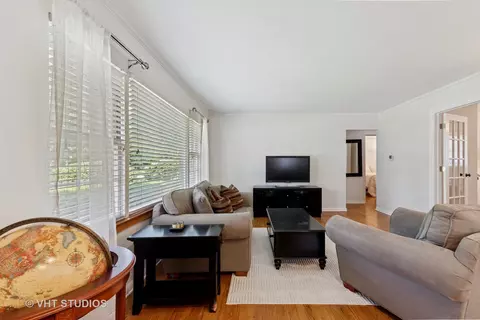 147 S Prospect St, Wheaton, IL 60187 photo 4