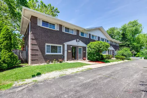 320 Skokie Ct, Wilmette, IL 60091