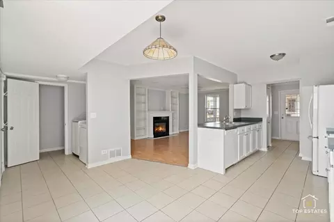 Living - 991 Symphony Dr, Aurora, IL 60504 photo 5 of 6