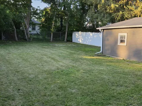 Exterior - 2117 11th St, Peru, IL 61354 photo 2 of 2