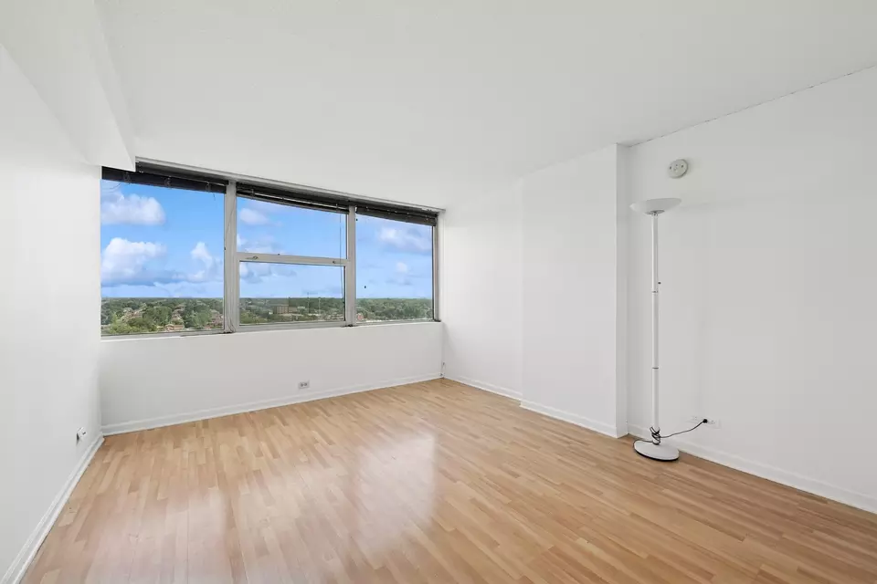 Living - 7234 W North Ave #1610, Elmwood Park, IL 60707 photo 5 of 6