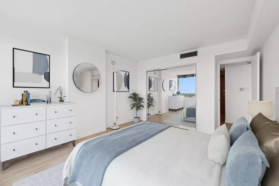 Bedroom - 7234 W North Ave #1610, Elmwood Park, IL 60707 photo 3 of 3