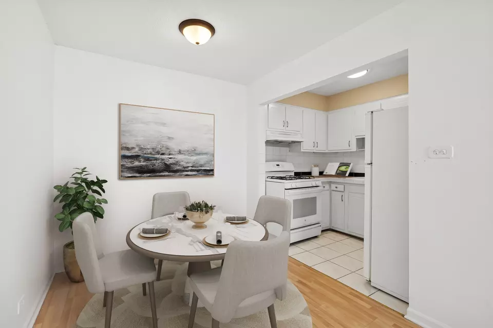 Dining - 7234 W North Ave #1610, Elmwood Park, IL 60707 photo 2 of 3