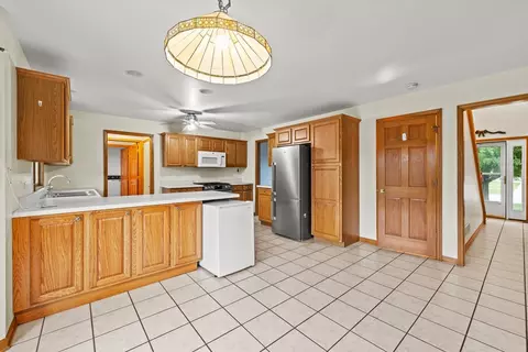1210 Orchard Ln, Harvard, IL 60033 photo 3