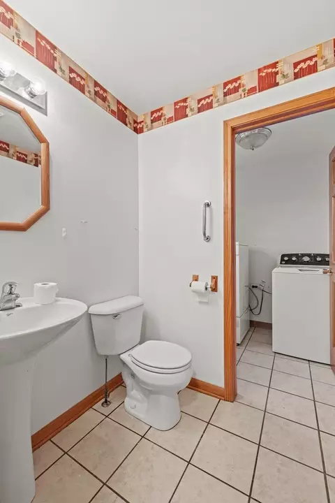 1210 Orchard Ln, Harvard, IL 60033 photo 13