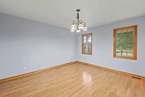 1210 Orchard Ln, Harvard, IL 60033 photo 9