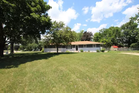 506 Tanya Ct, Machesney Park, IL 61115