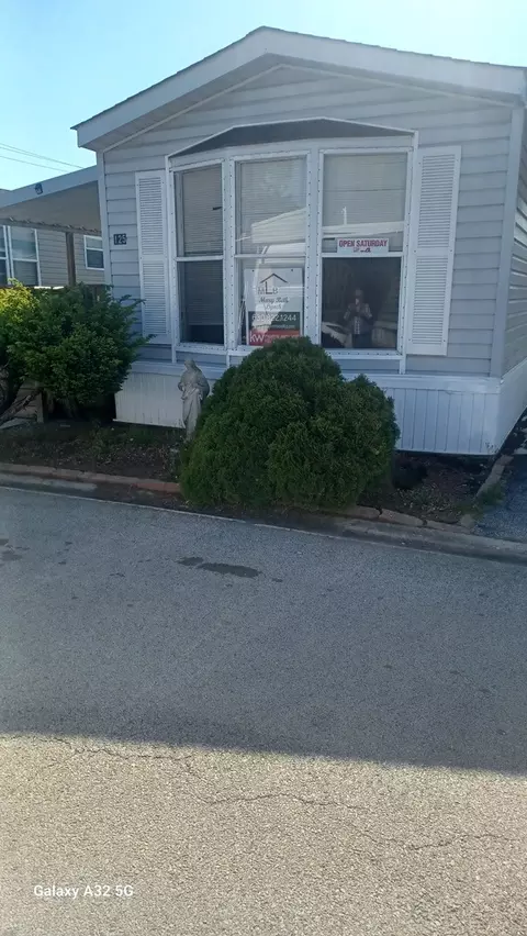 27 W370 Geneva Rd #125, West Chicago, IL 60185