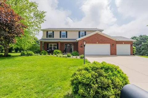 13561 Buck Rd, Bloomington, IL 61705
