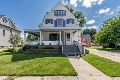 818 N State St, Belvidere, IL 61008