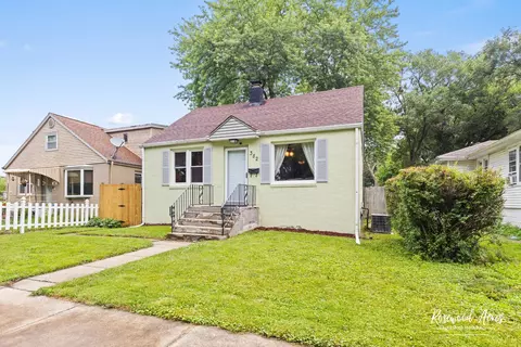 Exterior - 382 N 8th Ave, Kankakee, IL 60901 photo 4 of 7