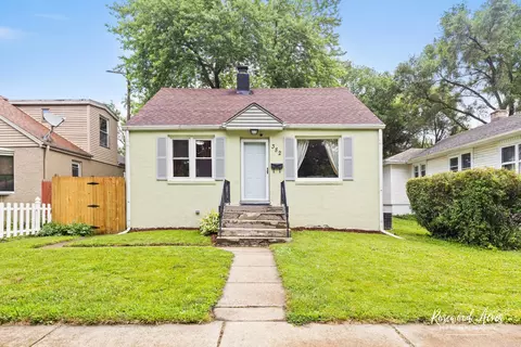 Exterior - 382 N 8th Ave, Kankakee, IL 60901 photo 3 of 7