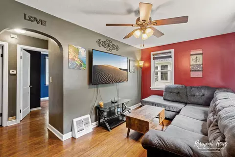Living - 382 N 8th Ave, Kankakee, IL 60901 photo 2 of 2