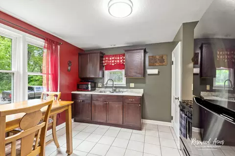 Kitchen - 382 N 8th Ave, Kankakee, IL 60901 photo 1 of 1