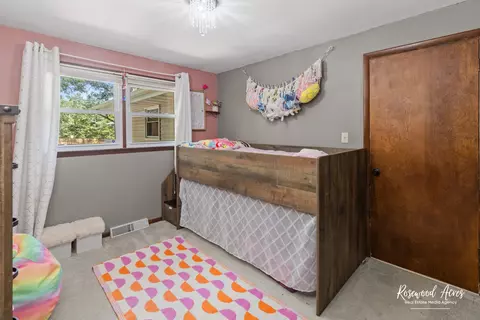 Bedroom - 77 N Bates Ave, Kankakee, IL 60901 photo 4 of 4