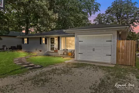 Exterior - 77 N Bates Ave, Kankakee, IL 60901 photo 6 of 7