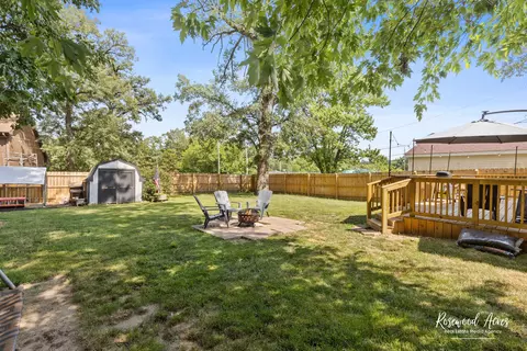 Exterior - 77 N Bates Ave, Kankakee, IL 60901 photo 5 of 7