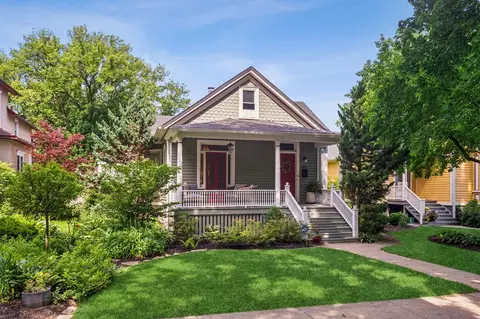 1422 Wesley Ave, Evanston, IL 60201