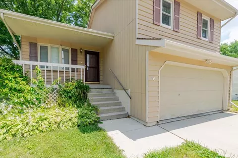 Exterior - 6 Starlight Ct, Bloomington, IL 61704 photo 3 of 9