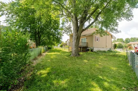 Exterior - 6 Starlight Ct, Bloomington, IL 61704 photo 6 of 9