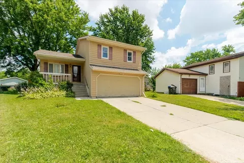 Exterior - 6 Starlight Ct, Bloomington, IL 61704 photo 2 of 9