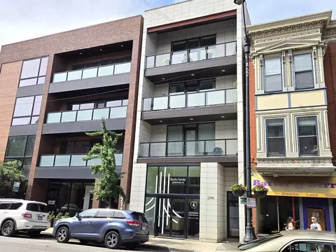 2744 N Lincoln Ave #2, Chicago, IL 60614