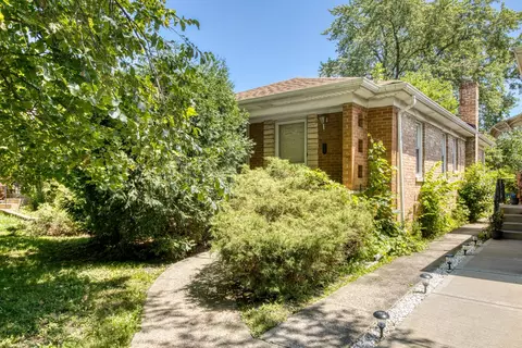 6211 N Kildare Ave, Chicago, IL 60646