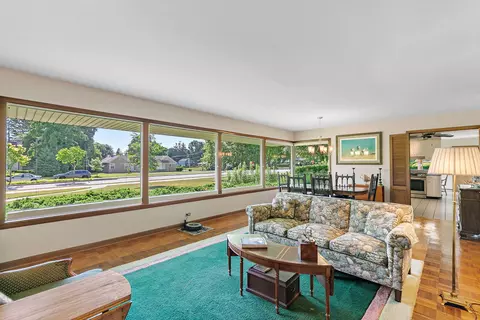 Living - 306 Wing Park Blvd, Elgin, IL 60123 photo 1 of 6