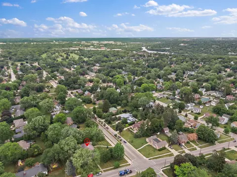View/Area - 306 Wing Park Blvd, Elgin, IL 60123 photo 4 of 5