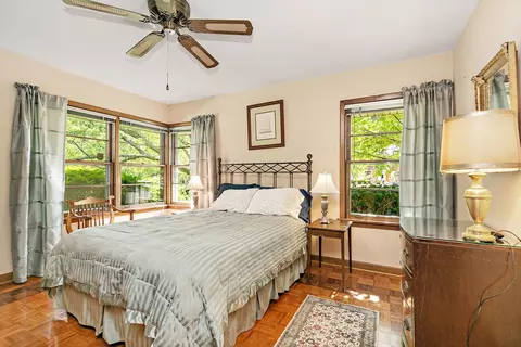 Bedroom - 306 Wing Park Blvd, Elgin, IL 60123 photo 3 of 5