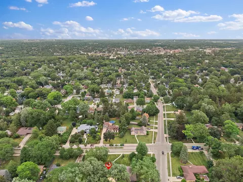 View/Area - 306 Wing Park Blvd, Elgin, IL 60123 photo 5 of 5