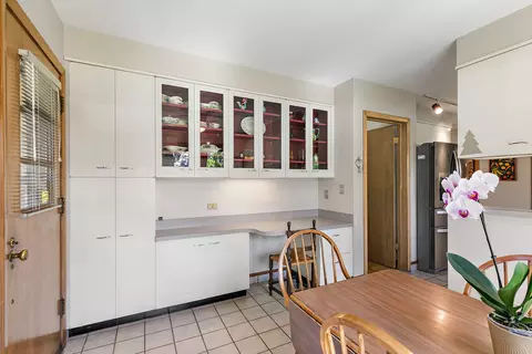 Kitchen - 306 Wing Park Blvd, Elgin, IL 60123 photo 8 of 8