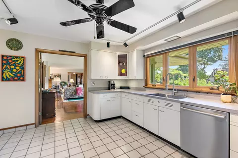Kitchen - 306 Wing Park Blvd, Elgin, IL 60123 photo 2 of 8