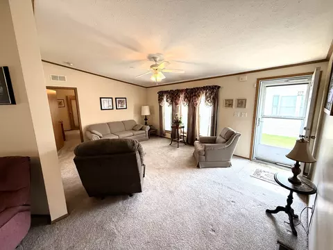 2091 Iris Ave, Belvidere, IL 61008 photo 4
